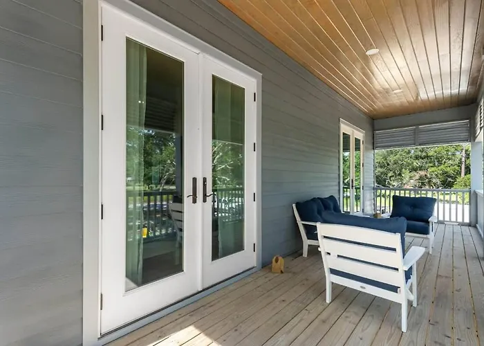 Lux Home, Heatd Pool*, Hottub, Firepit, Pier,fence Holiday home *