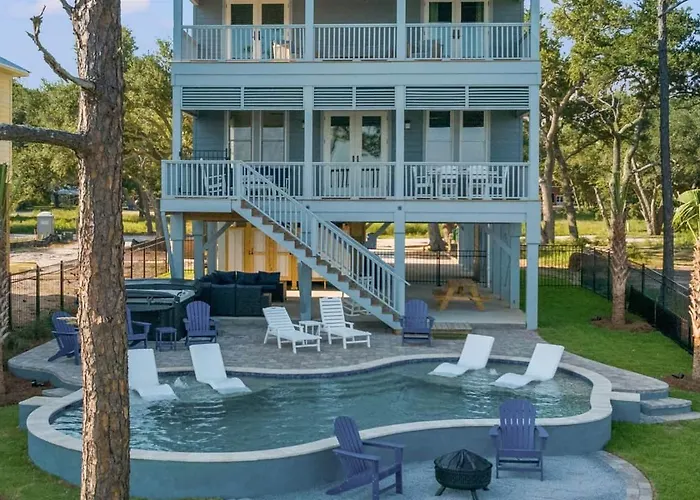 Holiday home Lux Home, Heatd Pool*, Hottub, Firepit, Pier,fence