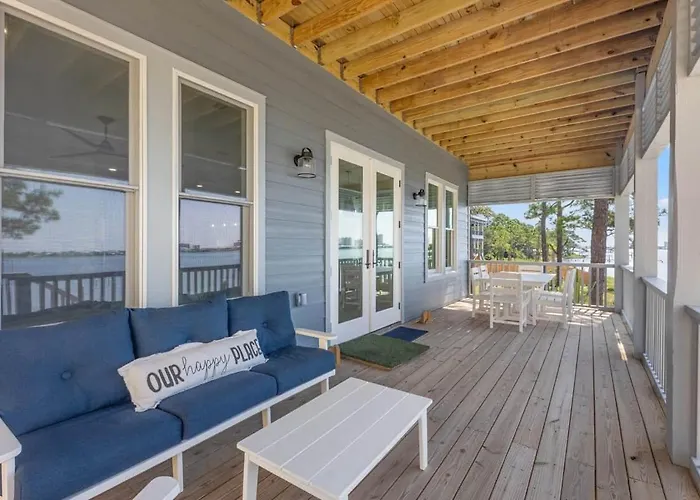 Holiday home Lux Home, Heatd Pool*, Hottub, Firepit, Pier,fence *